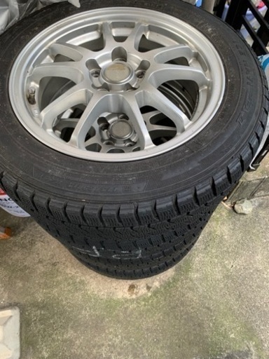 アッくん！【美品】シエンタ　スタッドレスタイヤホイール 4本セット シエンタ スタッドレスタイヤ 4本 ホイールセット