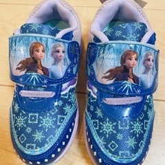 【新品】スニーカー　アナと雪の女王2 靴　18㎝