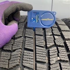 スタッドレス　スタッドレスタイヤ　アイスナビ　17インチ