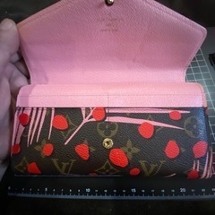 ルイヴィトン長財布 （限定品）超激安（決まりました）