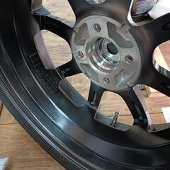 スタッドレスタイヤ　4本　未使用品　室内保管　アルミホイールセット