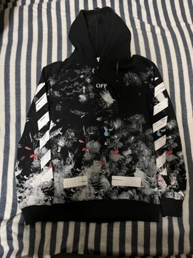 Off-White?パーカー1着目サイズL 2着目サイズM