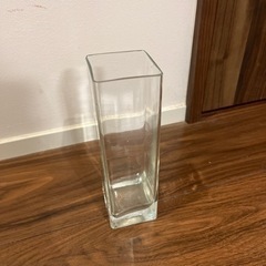 四角型　花瓶　ガラス製