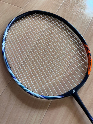 ほぼ新品】バドミントンラケット アストロクス100zx YONEX