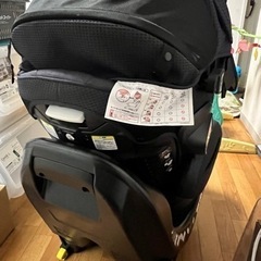 メルカリで売れました》アップリカ チャイルドシート
