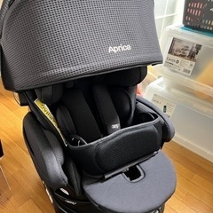 メルカリで売れました》アップリカ チャイルドシート