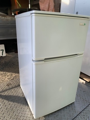 HERBRelax　YRZ-C09B1　ヤマダ電機オリジナル　直冷式冷蔵庫　(90L)