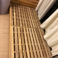 ベッドの枠