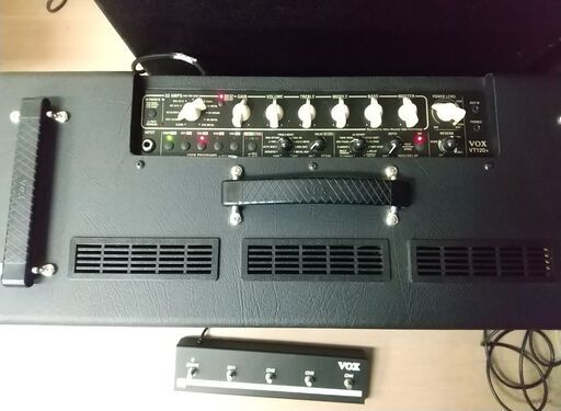 最終値下げ】Vox Valvetronix VT120+ 120W 2x12 Guitar Combo Amp