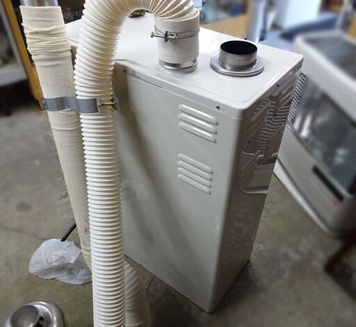 札幌市内近郊限定 2019年製 コロナ 石油小型給湯器 UIB-SA38MX FF FFK