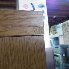 セール中につき、通常特価14,278円より3,000円引きの11,278円!　旭川特選　無垢材家具　書棚　扉付き本棚　天然木　引き出し付き　収納家具　フリーボード　