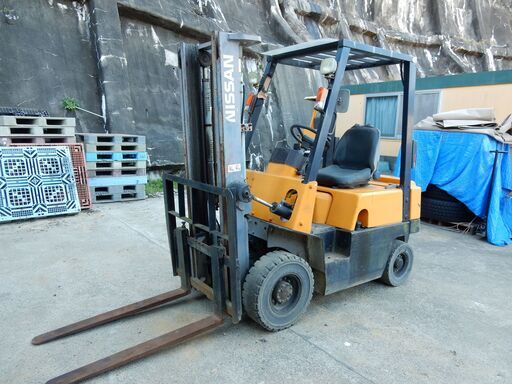 日産　フォークリフト　FJ01A15　H8年