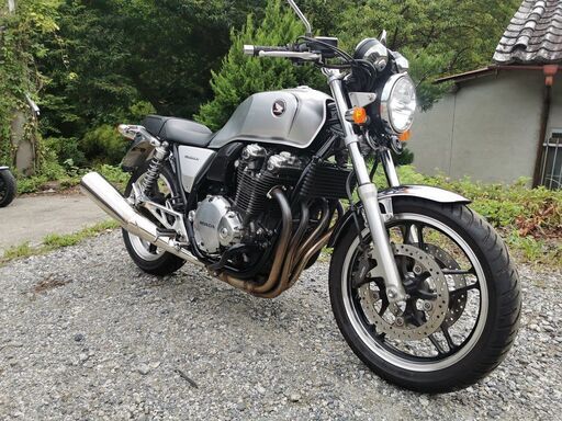 ★☆ホンダ　CB1100 SC65 　稀少なシルバー　ETC付き　空冷４発　美車　車検満付き！！☆★
