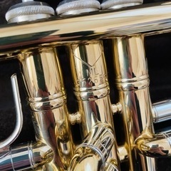 トランペット　Bach Stradivariusモデル B♭