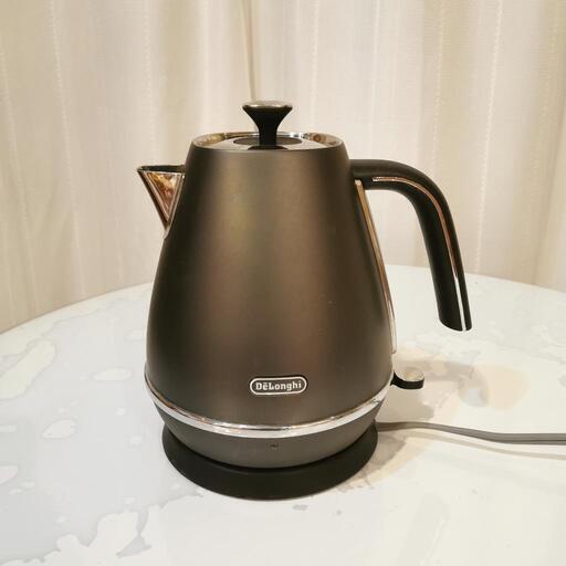 デロンギ(DeLonghi) ディスティンタコレクション 電気ケトル エレガンスブラック 1.0L 空だき防止 自動電源オフ KBI1200J-BK