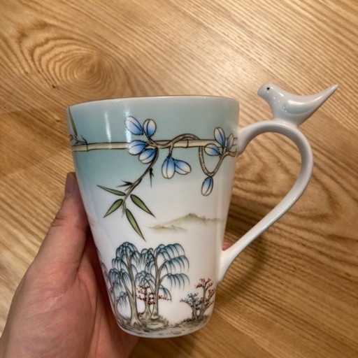 Miracle Dynastyマグカップ2個Fine Bone China (りん) 北千束の食器《コップ、グラス》の中古あげます・譲ります