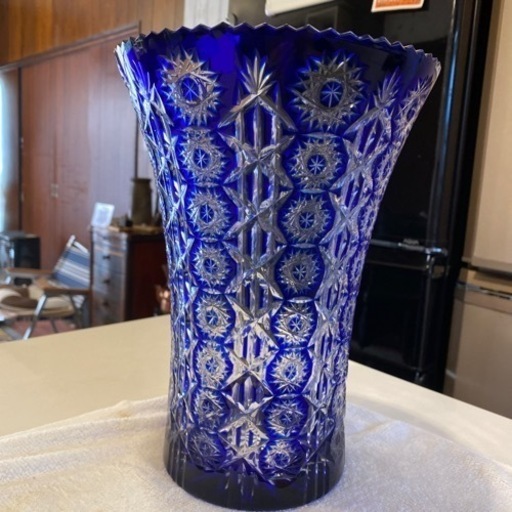 ⚠️本文を読んで下さい‼️ 切子 青被せ ガラス 花瓶  フラワーベース