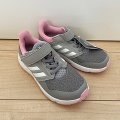 【新品未使用‼️更に値下げ‼️】adidas  アディダス　キッ...