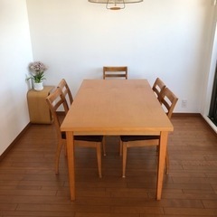 【大塚家具】テーブルと椅子5客