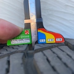 【大幅値下げ】 235 65 17 スタッドレスタイヤ