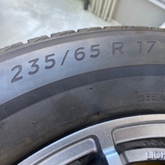【大幅値下げ】 235 65 17 スタッドレスタイヤ