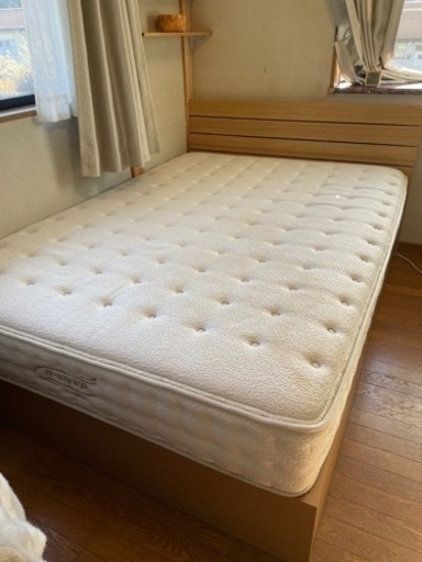ニトリ　ダブルベッド　マットレス付き
