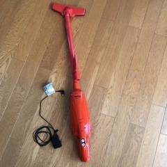 マキタ　ハンディタイプ充電式掃除機