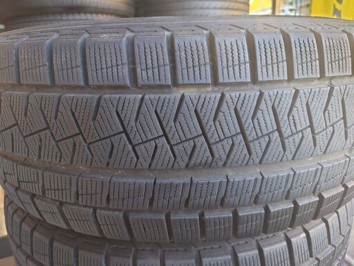 ピレリ アイスアシンメトリコ 215/65R16 中古スタッドレスタイヤ 4本 