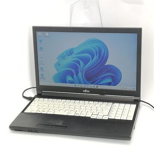 15.6型 ノートパソコン 富士通A746/P 中古良品 第6世代Core i7