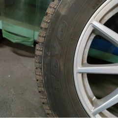 （お取引中）スタッドレスタイヤ、アルミホイール付き4本