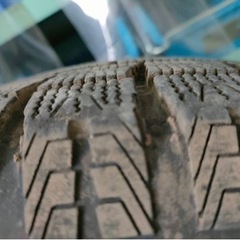 （お取引中）スタッドレスタイヤ、アルミホイール付き4本