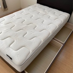 【12/20までに受け渡し可能な方のみ】美品セミダブルベッドフレーム&マットレス