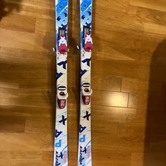 【完了】スキーセット（板126センチ、ブーツ22センチ、ストック）