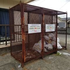 ゴミステーション　キャンプ等の薪入れに