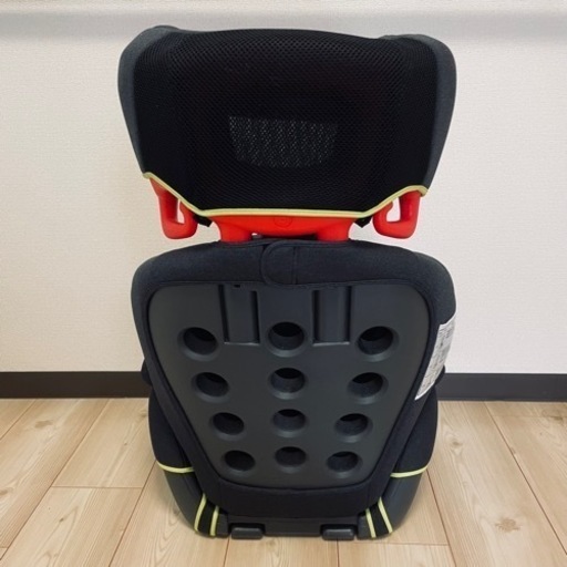 美品 送料無料 エールベベ サラット 3ステップクワトロST SARATTO3 STEP （1才から11才頃まで使えるジュニアシート） | 日本