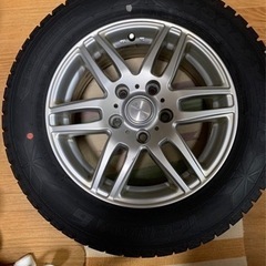 80系トヨタエスクァイア、ノアホイール付スタッドレスタイヤ