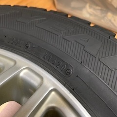 80系トヨタエスクァイア、ノアホイール付スタッドレスタイヤ