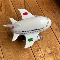 JAL飛行機　動くおもちゃ