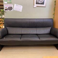 宇都宮でオシャレな家具を探すなら『オトワリバース！』karimoku カリモク ソファ Chitano チターノ Z181 本革 ブラック 中古品