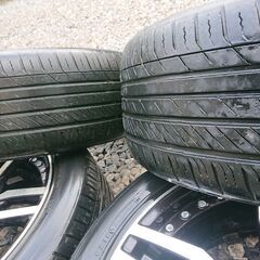☆SHALLEN（シャレン）アルミホイールタイヤ付き、18×8J 114,3×5H☆