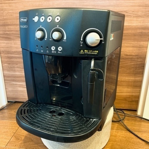 デロンギ　全自動エスプレッソマシン　コーヒーメーカー　マグニフィカS