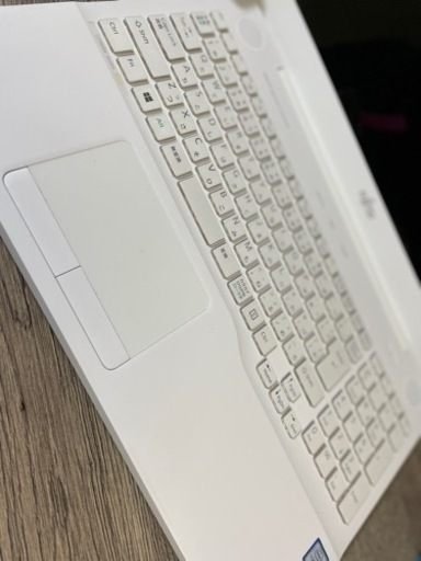 富士通ノートパソコン LIFEBOOK AH