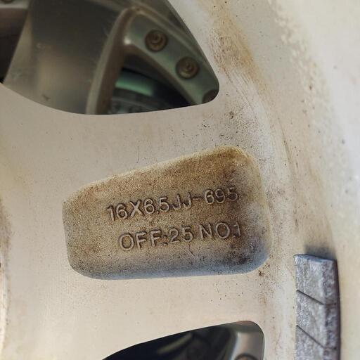 225/75R16 ランクル70ナロー用アルミスタッドレス 225/75R16 ランクル70ナロー用アルミスタッドレス 【公式通販】