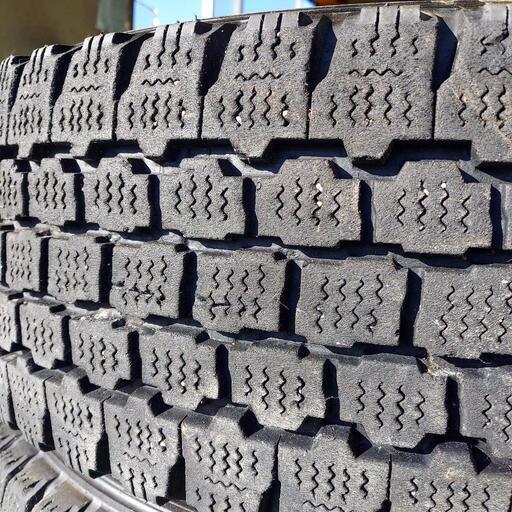 225/75R16 ランクル70ナロー用アルミスタッドレス