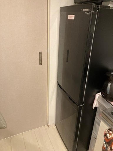 【決定済】アイリスオーヤマ 冷蔵庫 ブラック 162L