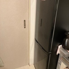 【決定済】アイリスオーヤマ 冷蔵庫 ブラック 162L
