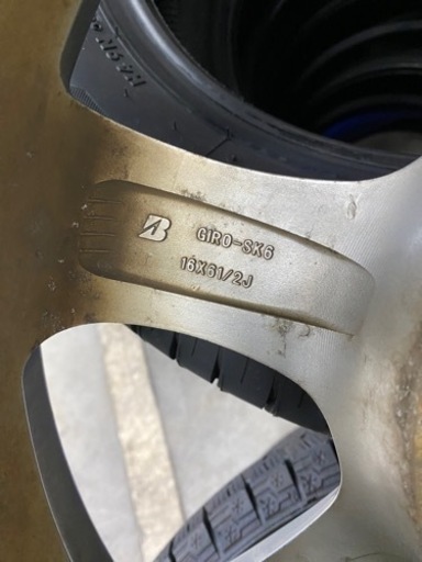 タイヤ、ホイール スタッドレスタイヤ　16インチ　215/65R16