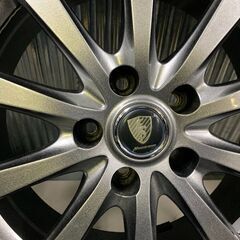 バリ山★215/60R17　アルファード　ヴェルファイア　C-HR　カローラクロス　エルグランド　ダンロップ　ウインターマックス