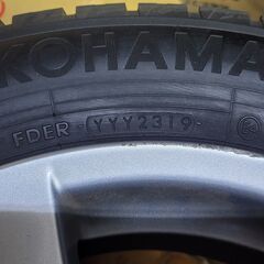 エスティマ　ハイブリッド　AHR20　スタッドレスタイヤ純正ホイール　215/60R17　IG60