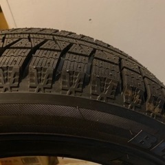 新品ブリザック スタッドレスタイヤ 205/60R16お売りします